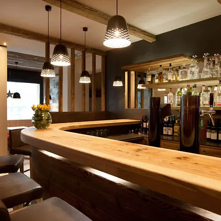 Hotel Walliserstube 3*