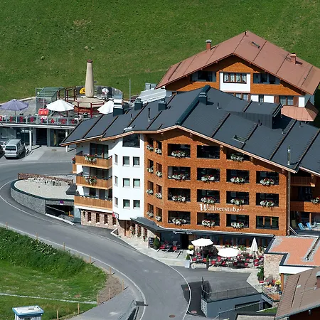 Hotel Walliserstube 3*