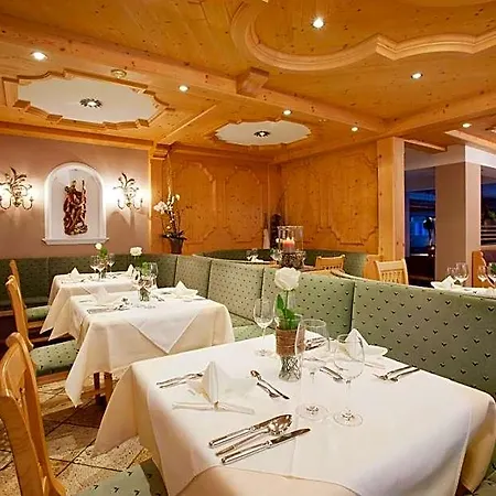 Otel Walliserstube 3*