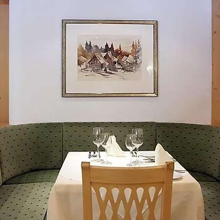 Walliserstube Otel Damuels